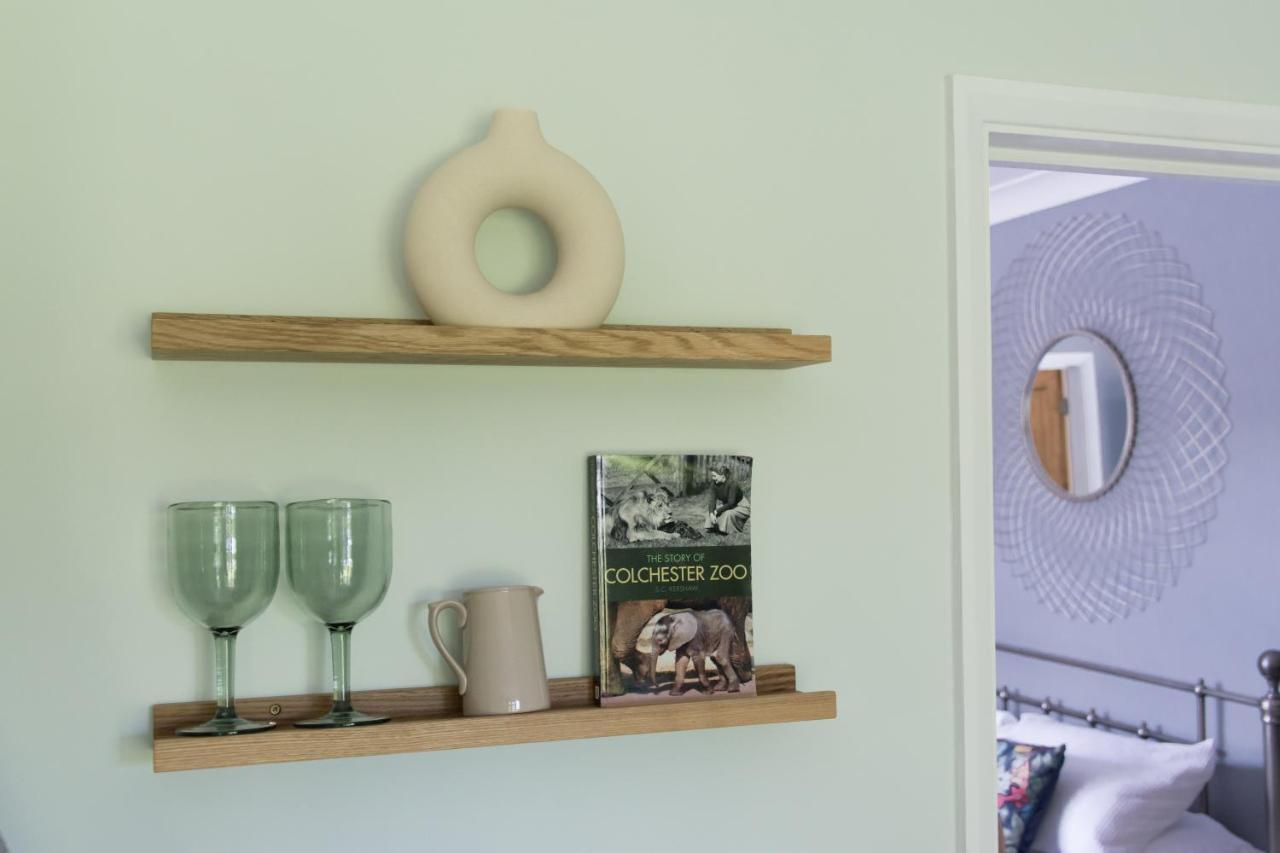Luxury Self Catering With Cosy Cabin & Sauna In Colchester Esterno foto