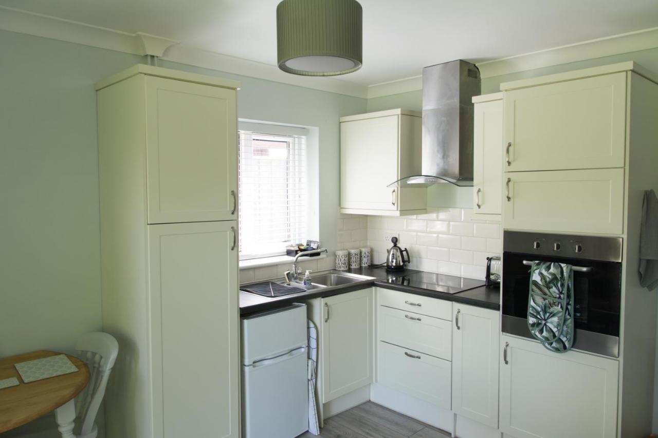 Luxury Self Catering With Cosy Cabin & Sauna In Colchester Esterno foto
