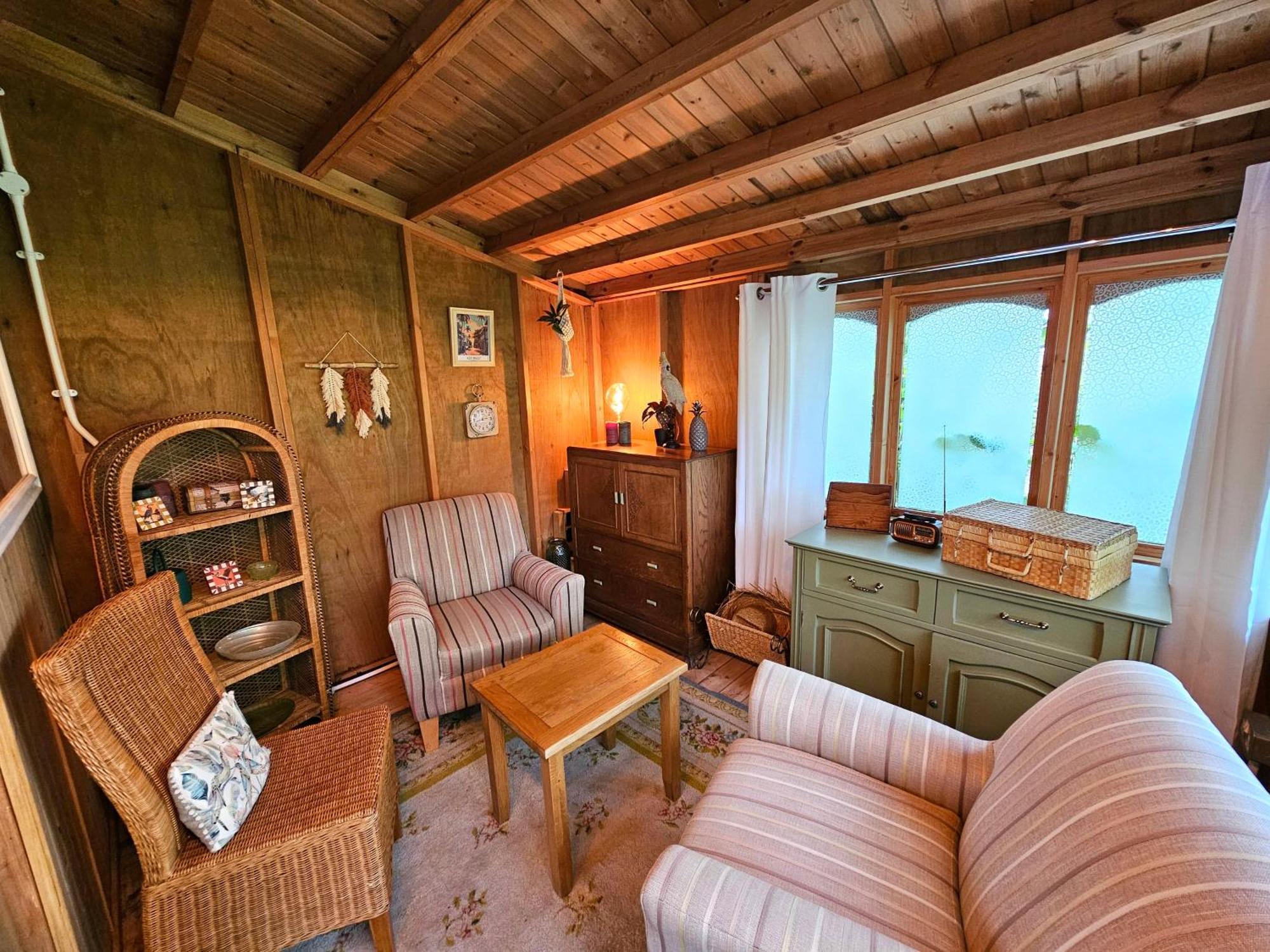 Luxury Self Catering With Cosy Cabin & Sauna In Colchester Esterno foto